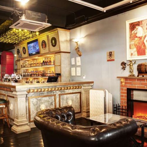BAR COUNTER